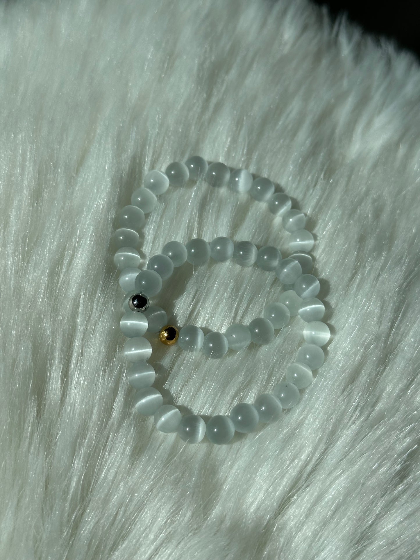 WHITE CAT'S EYE BRACELET